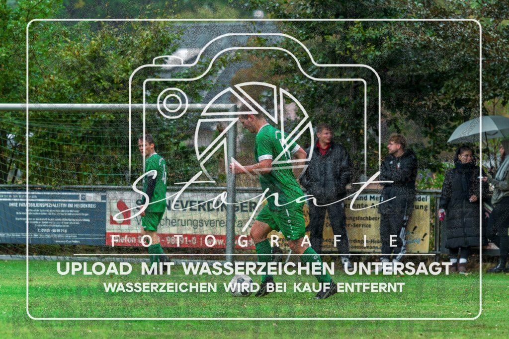SGWFGFS-1076 | Tjark Landversicht (SG Wintermoor/Schuelern #13) beim Herren Kreisliga HK Spiel zwischen SG Schulern/Wintermoor und FG Fulde-Stellichte im Stadion Wintermoor, Schneverdingen (Simon Paul Stopat) - Realisiert mit Pictrs.com