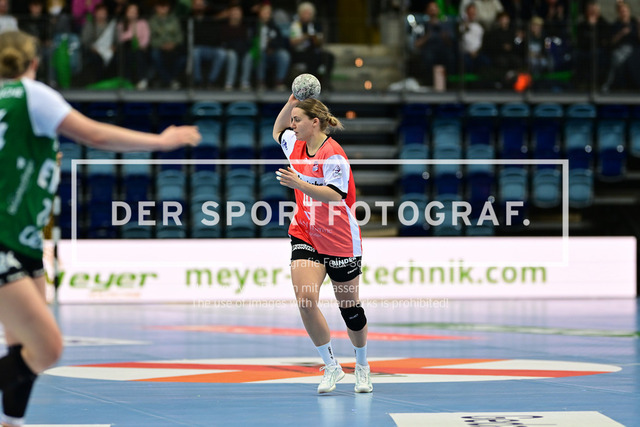 Handball I Frauen I Saison 2025-2026 I 1. HBF I 9. Spieltag I VfL Oldenburg - HSG Blomberg-Lippe I 75612 | Der Sportfotograf. - Realisiert mit Pictrs.com