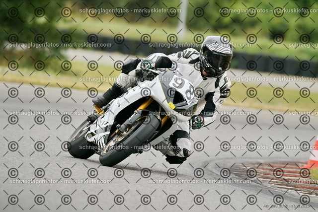 25bt05-0233 | markuskiefer.com - Realisiert mit Pictrs.com
