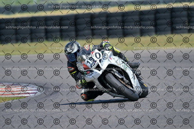 26BT02-2253 | markuskiefer.com - Realisiert mit Pictrs.com