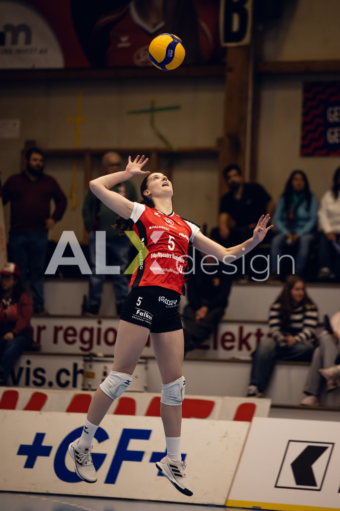 Volleyball I Frauen I Saison 2025-2026 I Volleyball NLA | Women I Round 14 I VC Kanti Schaffhausen - NLZ Volleyball Academy Zürich I 16.01.2026 | VC Kanti Schaffhausen - 5 Wanda Herzog (CH) - Aussen - Realisiert mit Pictrs.com