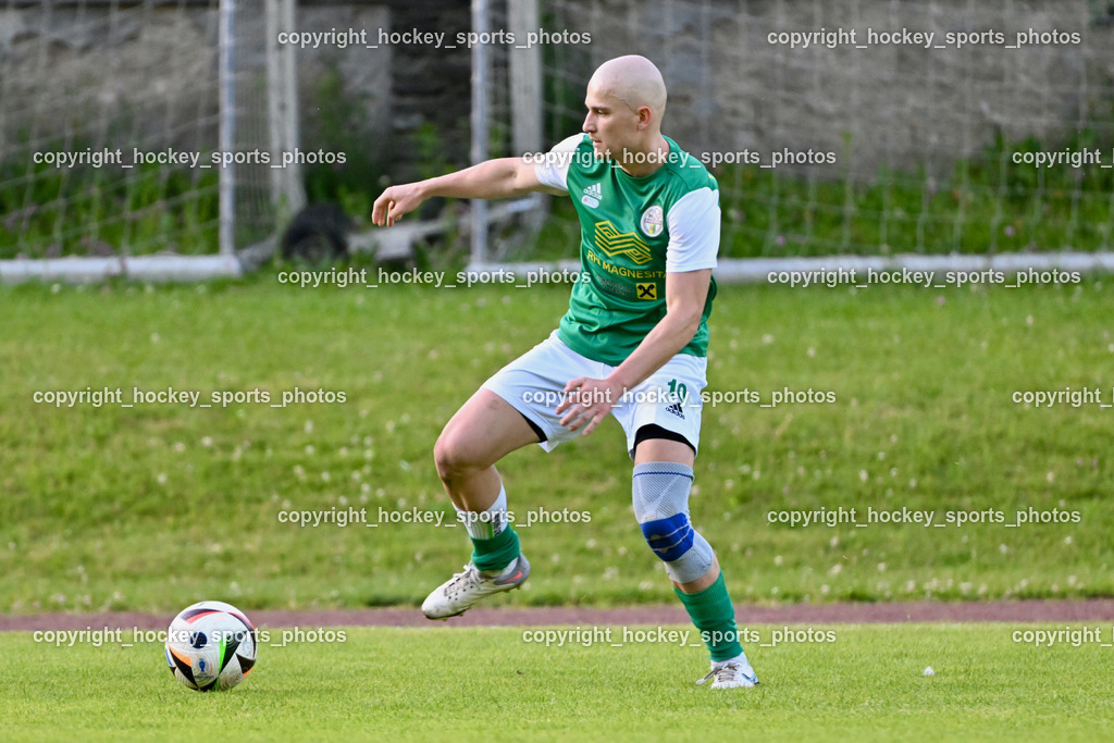WSG Radenthein vs. URC Thal Assling | #10 Markus Florian Gruber WSG Radenthein, WSG Radenthein vs. URC Thal Assling, WSG Radenthein vs. URC Thal Assling am 30.05.2025 in Radenthein (Sportplatz Radenthein), Austria, (Photo by Bernd Stefan)