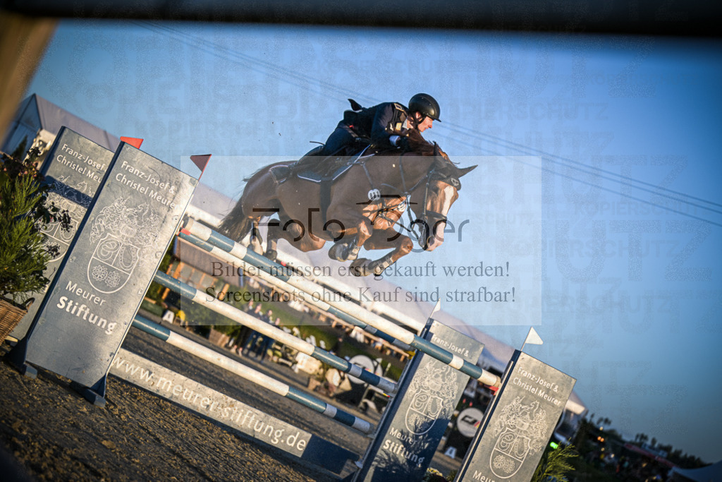DOS_0019 | Entdecke hochwertige Reitturnierfotos von Foto Oger. Professionell, emotional und authentisch – jetzt Lieblingsmomente im Shop bestellen.Deutschlandweite Turnierfotografie. - Realisiert mit Pictrs.com