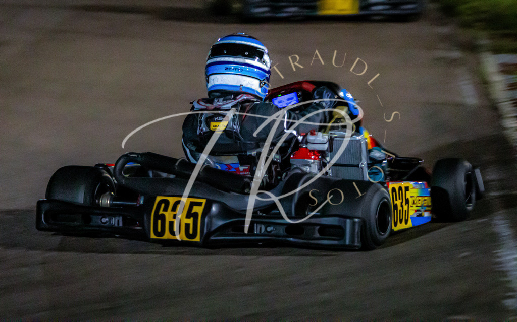 90F25B42-1EB7-46B0-8F9E-E4734EC52F7B | traudl_s_fotos