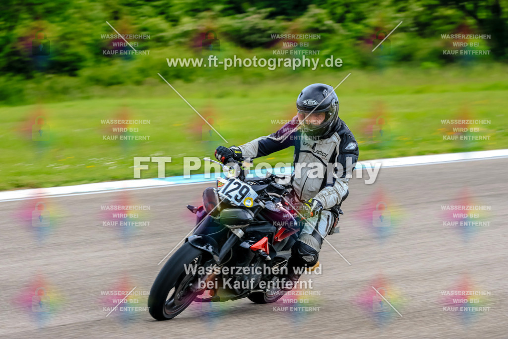 MotoTeam-3361 | Hier findet Ihr Bilder von Touristenfahrten auf der Nürburgring Nordschleife oder von anderen Veranstaltungen die ich besucht habe. Viel Spass beim Durch Schauen 