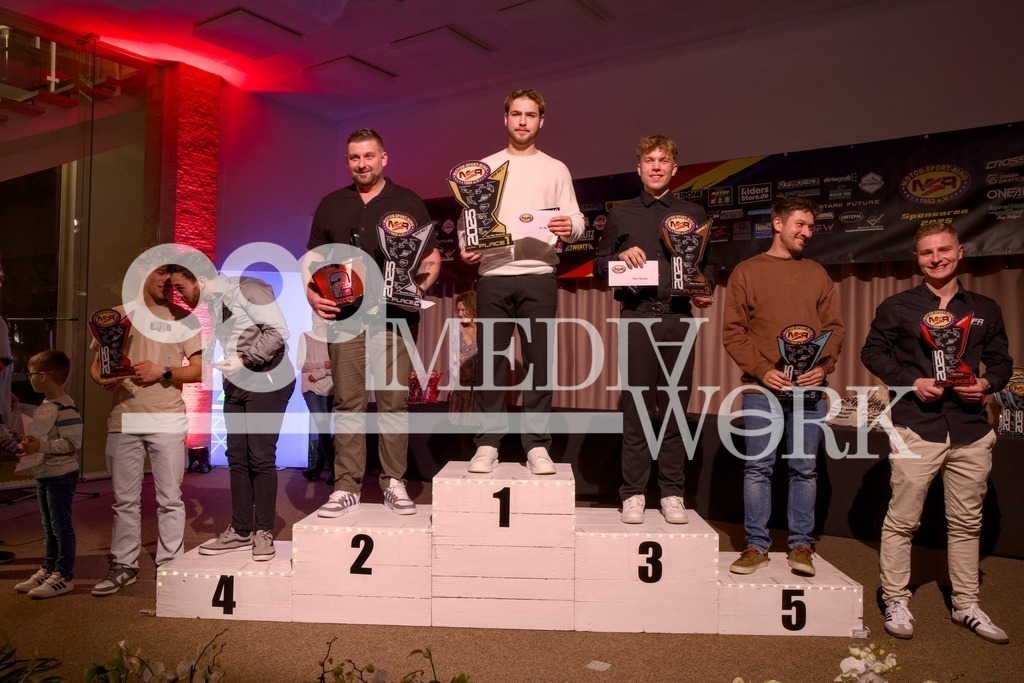 5E6A3426 | 989 MEDIAWORK