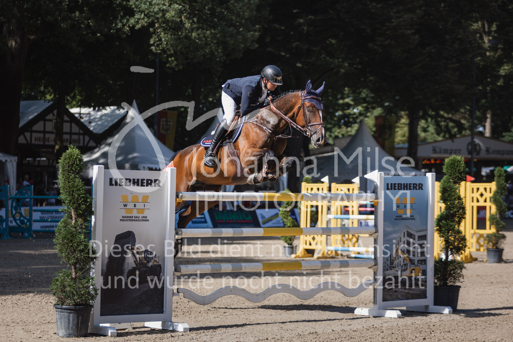 230910_OWLCh_GroßerPreis-618 | Deine schönsten Turniermomente als professionelle Fotos! Entdecke hochwertige Pferdesport-Fotografie im Online-Shop. Jetzt Fotos finden & bestellen!