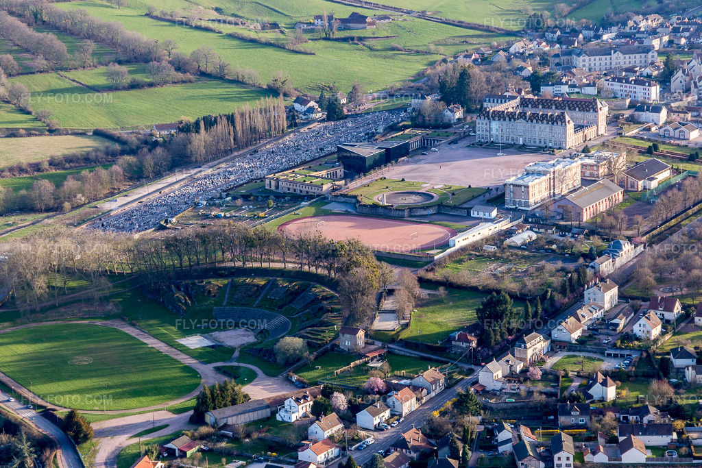 Aerial view: (Burgundy) in Autun in the state Saone et Loire, France.Photo: IMG_105460.jpg taken on 04/01/2018 by Werner Riehm/FLY-FOTO.comResolution of the original: 5291 x 3527 px