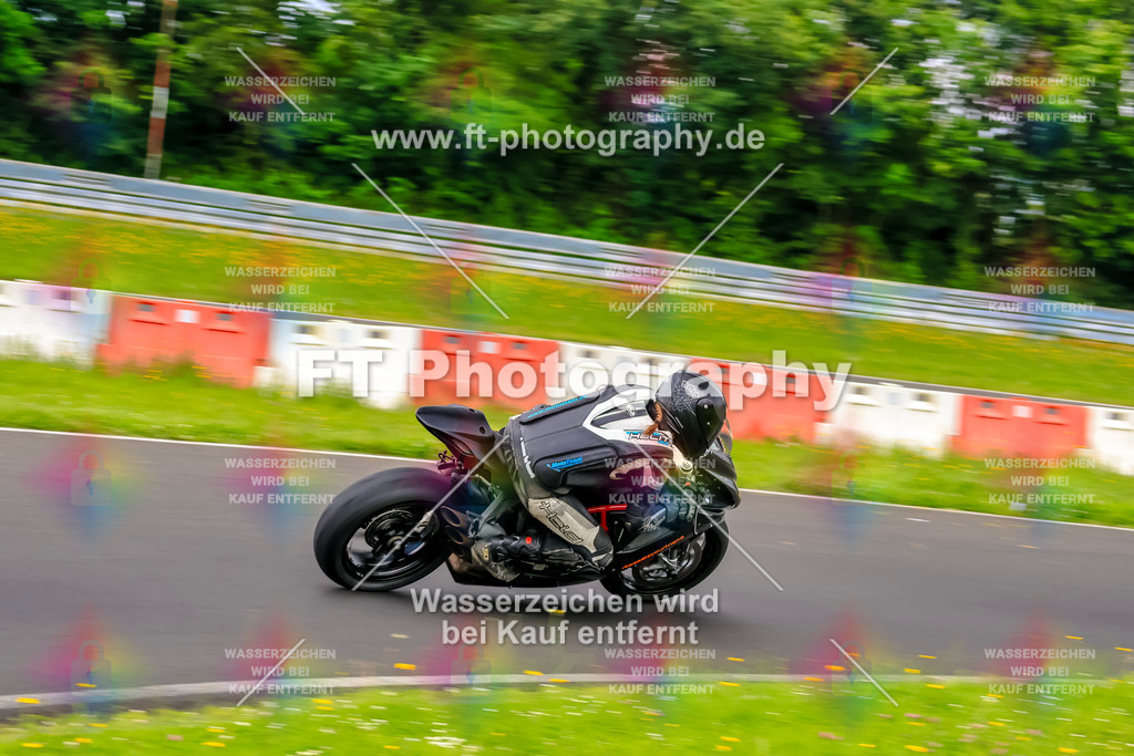 VBK-7062 | Hier findet Ihr Bilder von Touristenfahrten auf der Nürburgring Nordschleife oder von anderen Veranstaltungen die ich besucht habe. Viel Spass beim Durch Schauen 