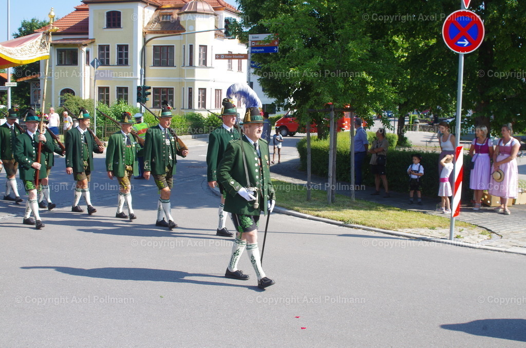 IMGP3288 | fotografiert von Axel PollmannLeonhardi Wallfahrt Benediktbeuern und Murnau, Fronleichnam, Fasching, Landschaft im Loisachtal und Benediktbeuern  - Realisiert mit Pictrs.com