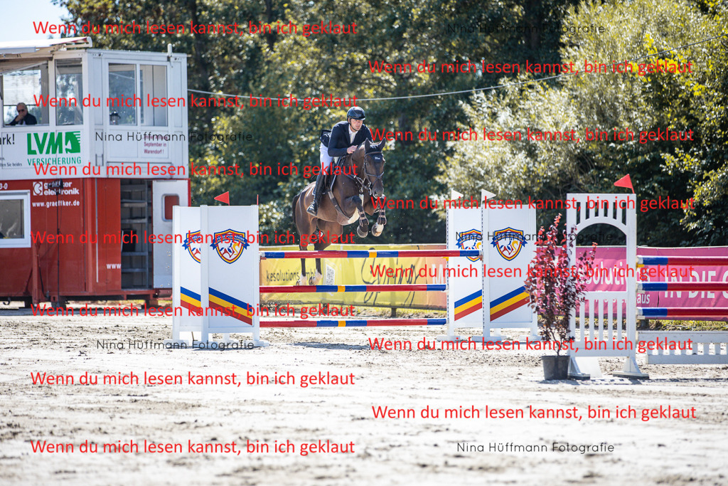 BK1A6299 | Turnierbilder Turnierfotos Nina Hüffmann Turnierfotografie Pferdefotografie Tierzeichnung Haustierzeichnung Pferdezeichnung Hundezeichnung Videograf  - Realisiert mit Pictrs.com