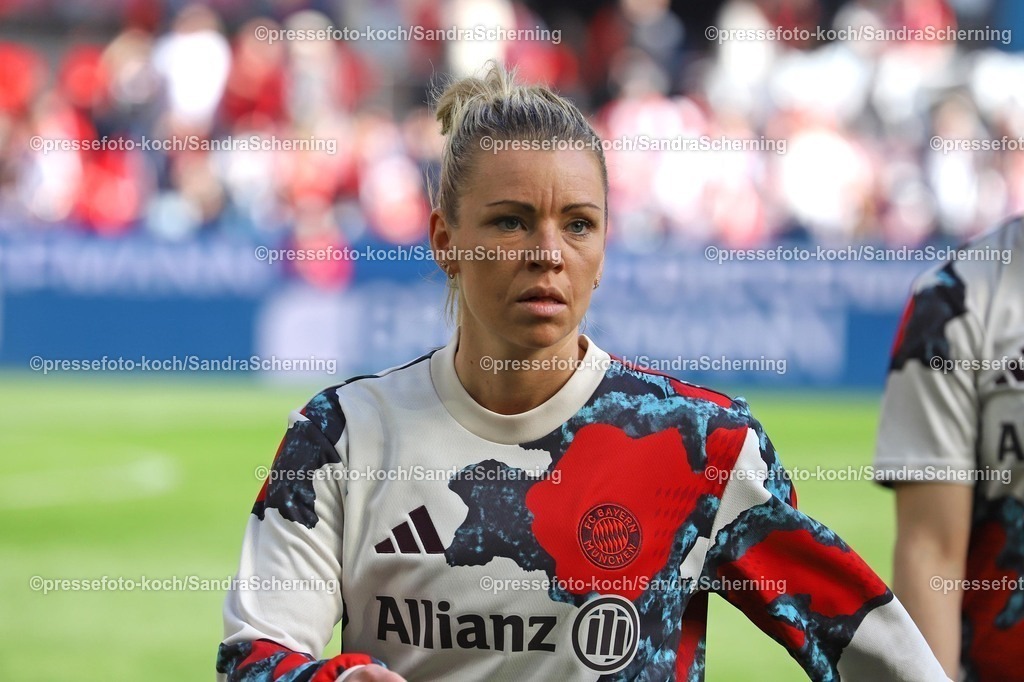 xSSC09032502050 | 09.03.2025, xsscx, Frauen Fußball, 1. FC Köln - FC Bayern München, 1. Fußball Bundesliga, 16. Spieltag, RheinEnergie-STADION, Saison 2024 2025: Linda Dallmann (FC Bayern München 10) DFB regulations prohibit any use of photographs as image sequences and or quasi-video. Nordrhein-Westfalen Deutschland