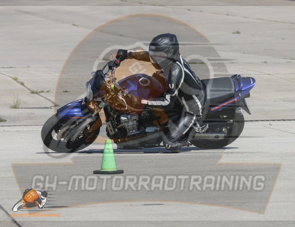 IMG_9942 | gh-motorradtraining-foto.de - Realisiert mit Pictrs.com