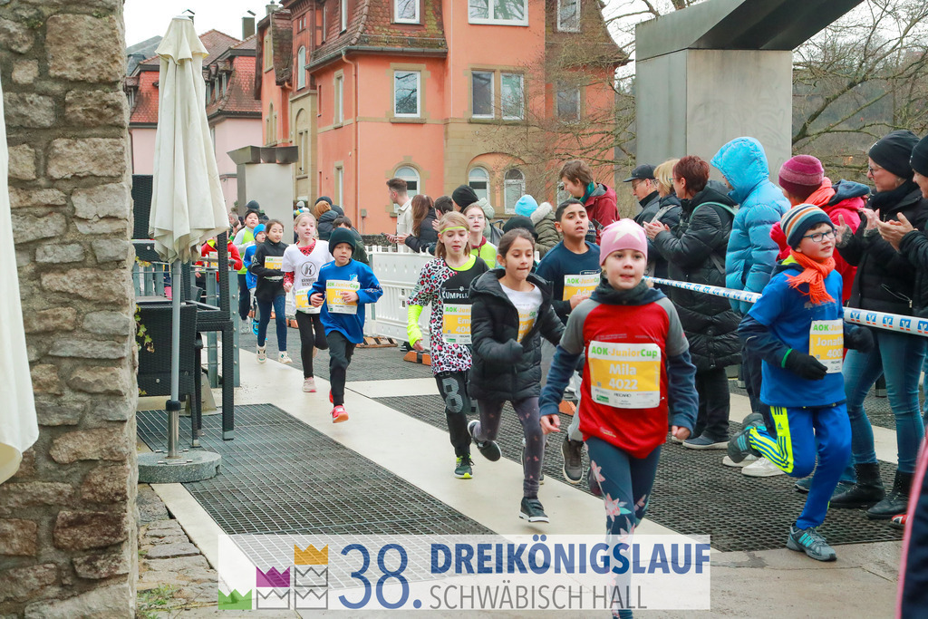 400m AOK Junior Cup | 3 Koenigslauf 2024 400m AOK Junior Cup - Realisiert mit Pictrs.com