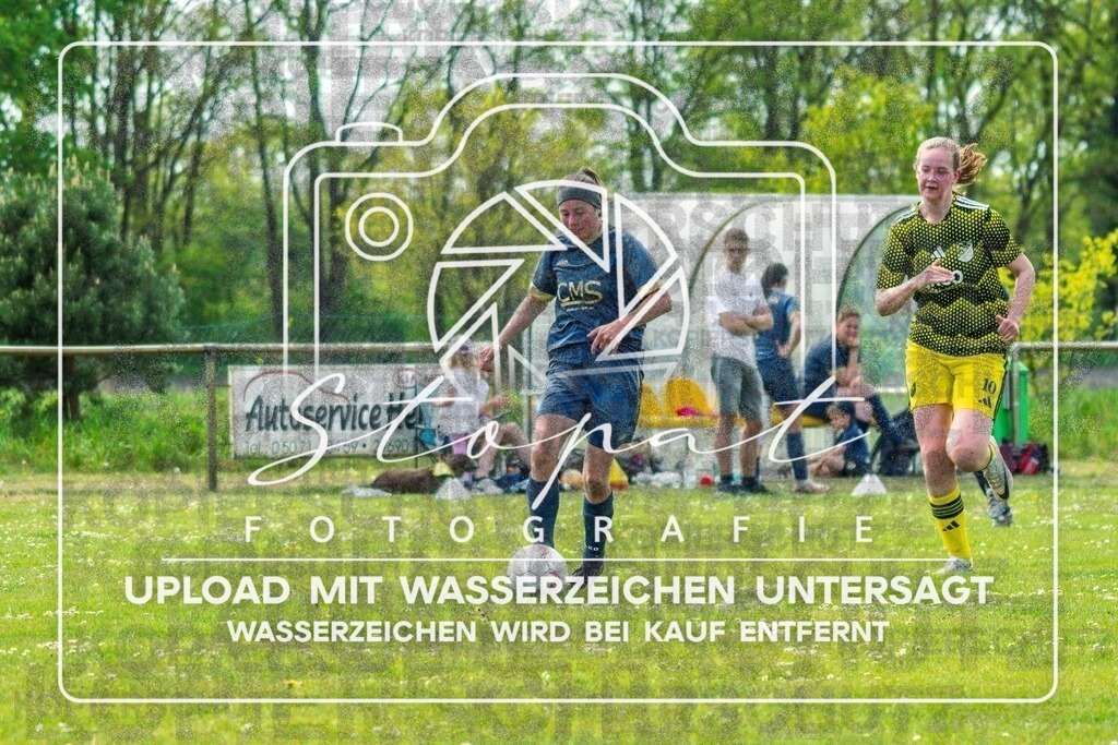 Kreisliga Damen HK - SVN Buchholz vs. SG Fulde | SVN Buchholz; Kreisliga Damen HK - SVN Buchholz vs. SG Fulde am 03.05.2026 in Sportplatz Buchholz, Buchholz (Aller) - Realisiert mit Pictrs.com