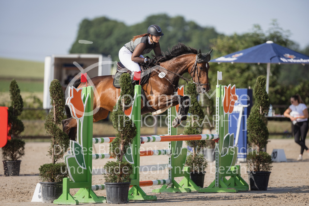 230624_PfSpTa_A2-Spr-173 | Deine schönsten Turniermomente als professionelle Fotos! Entdecke hochwertige Pferdesport-Fotografie im Online-Shop. Jetzt Fotos finden & bestellen!