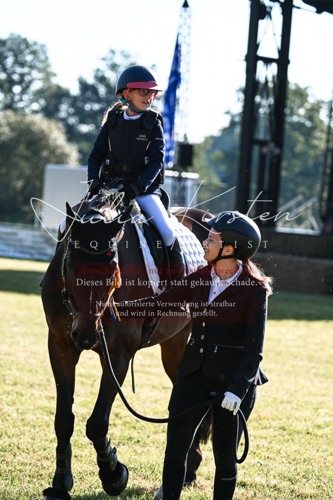 DSC_0515 | Pferde- und Turnierfotografie in Westsachsen. Pferdeportraits, Auftragszeichnungen und intuitive Kunst.