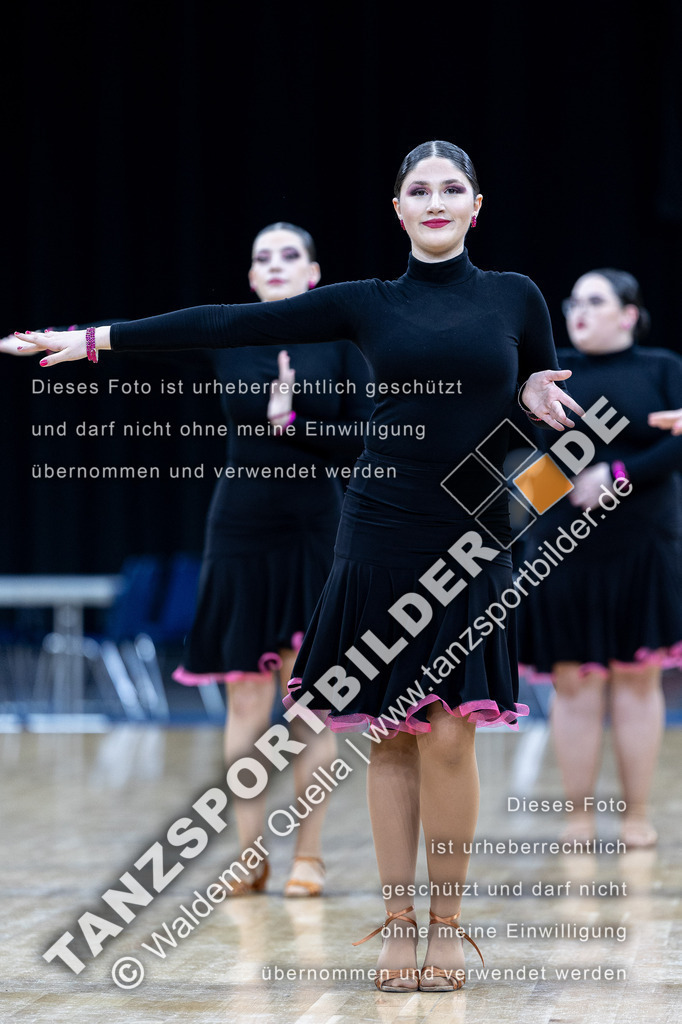 20240310-00592 | Hier finden Sie Tanz Bilder vom Latein und Standard Formationen tanzen. Sportbilder vom Tanzsport. Schöne Fotos und von Weltmeisterschaft, Europameisterschaft, Bundesliga, Regionalliga, Oberliga und Landesliga sowie von GOC Stuttgart, DanceComp, WM Bremen