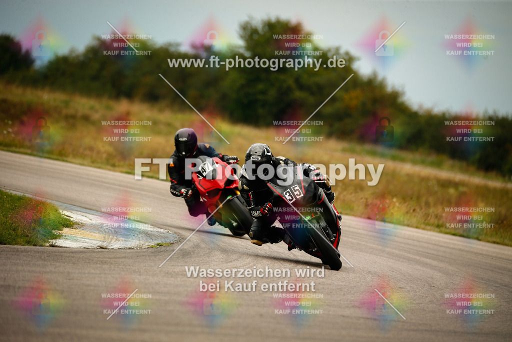 _MOT7300 | Hier findet Ihr Bilder von Touristenfahrten auf der Nürburgring Nordschleife oder von anderen Veranstaltungen die ich besucht habe. Viel Spass beim Durch Schauen 