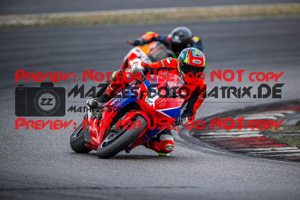 MaZZes_FotoMatrix_230719_3757 | ROT