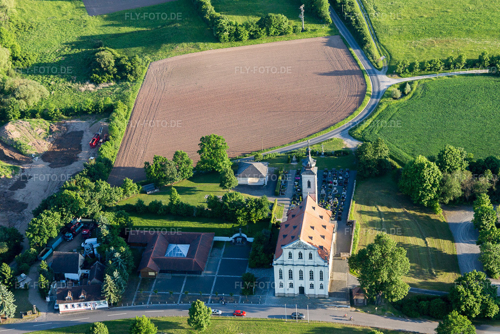 Luftbild: Wallfahrtskirche im Ortsteil Limbach in Eltmann im Bundesland Bayern in Deutschland. Foto: IMG_100109.jpg vom 26.05.2017 durch Werner Riehm/FLY-FOTO.de