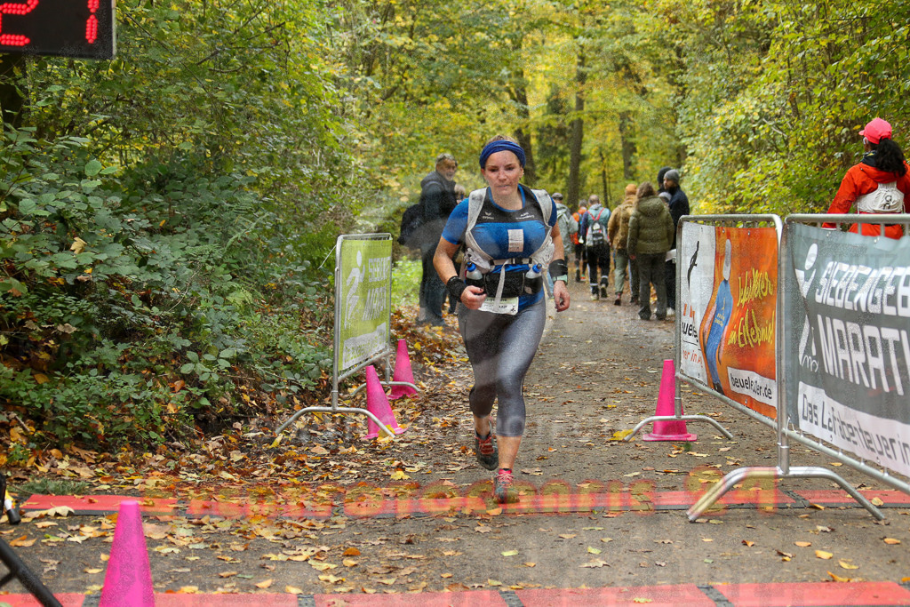 251026_1340_EX1_3831 | Sportfotografie im Rhein-Sieg Kreis, Köln, Bonn, NRW, Rheinland Pfalz, Hessen, etc. Unser Tätigkeitsfeld umfasst den Laufsport vom Volkslauf über den Marathon, Duathlon, Triathon bis zum Ultralauf wie Kölnpfad Ultra oder Schindertrail.