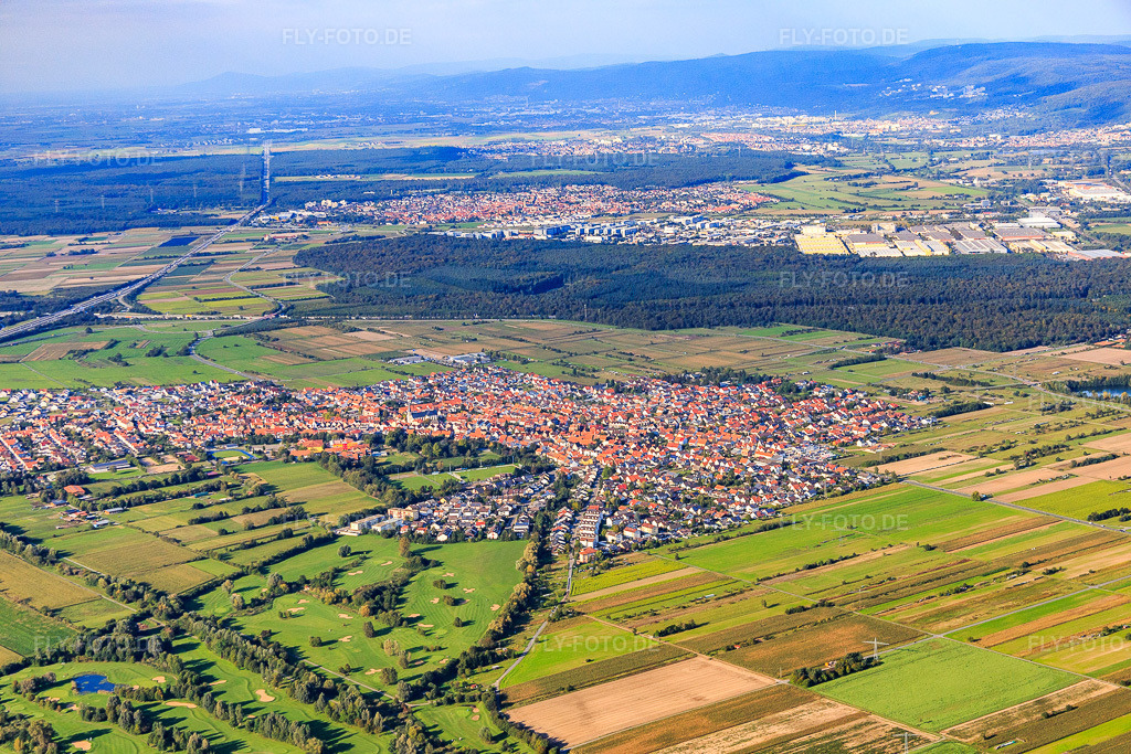 Luftbild: Ortsansicht von Südwesten im Ortsteil Rot in St. Leon-Rot im Bundesland Baden-Württemberg in Deutschland. Foto: IMG_073519.jpg vom 26.09.2014 durch Werner Riehm/FLY-FOTO.deAuflösung des Originals: 5472 x 3648 px