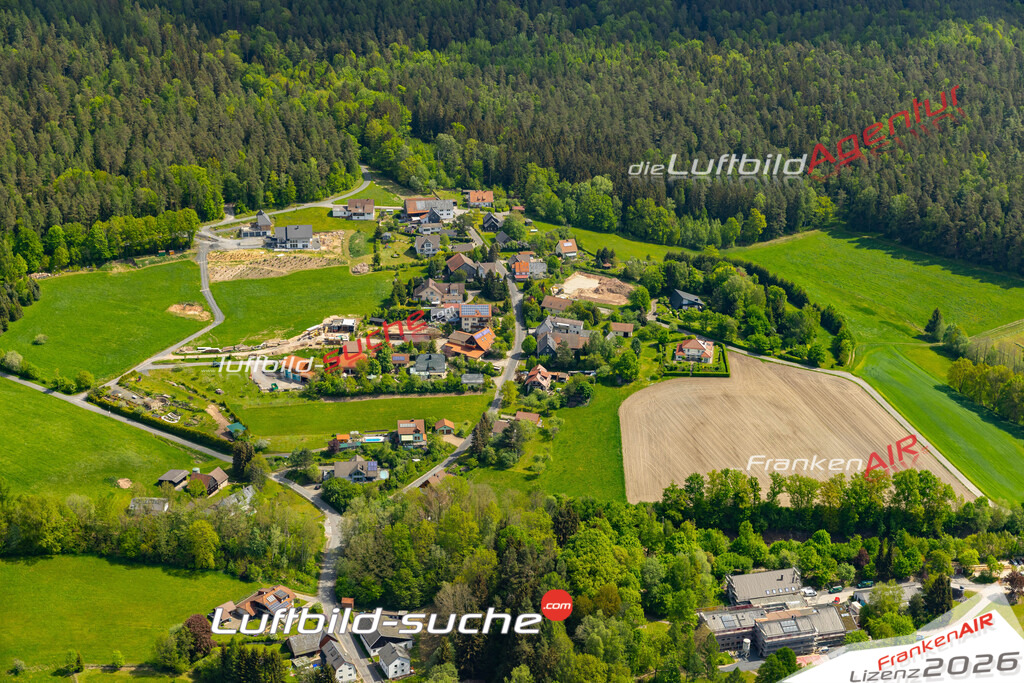 Die Luftaufnahme Neukirchen - Lautertal wurde 2022 vom Flugzeug aus (keine Drohne) erstellt. Hohe Auflösung -für große Poster und Wandbilder geeignet - Garantiert!