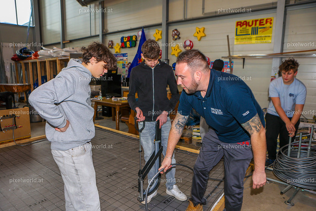 Rauter Installationen - Poly goes Backstage | Bildershop von pixelworld.at - Realisiert mit Pictrs.com