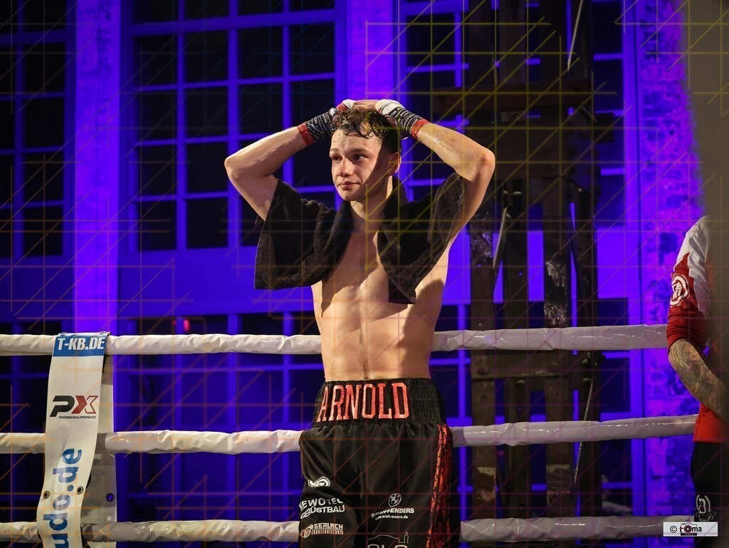Domenik Arnold erster WM KAmpf 02 2026 tomafocus TB00160 | professionelle Sport- und Eventfotografie von Tomafocus – dynamische Bilder, emotionale Momente und hochwertige Aufnahmen für jeden Anlass. - Realisiert mit Pictrs.com