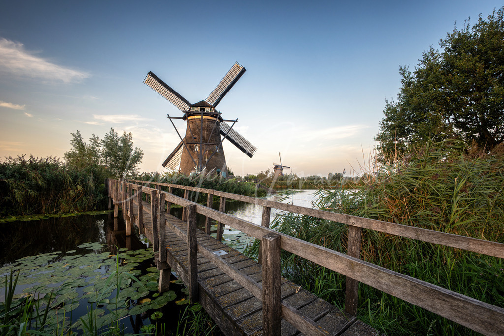 Kinderdijk | Abendstimmung an einer Windmühle in Kinderdijk 
