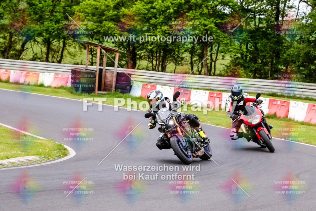 MotoTeamVBK-20130 | Hier findet Ihr Bilder von Touristenfahrten auf der Nürburgring Nordschleife oder von anderen Veranstaltungen die ich besucht habe. Viel Spass beim Durch Schauen 