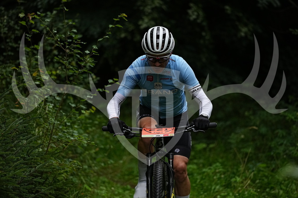 FC109838 | Fotogalerie der Treibjagd im Dunkelwald - Dein MTB Etappenrennen im Erzgebirge - Realisiert mit Pictrs.com