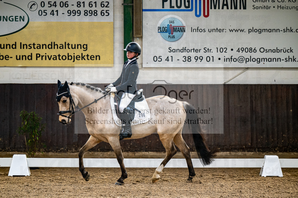 20240310-DOS_9482 | Entdecke hochwertige Reitturnierfotos von Foto Oger. Professionell, emotional und authentisch – jetzt Lieblingsmomente im Shop bestellen.Deutschlandweite Turnierfotografie. - Realisiert mit Pictrs.com