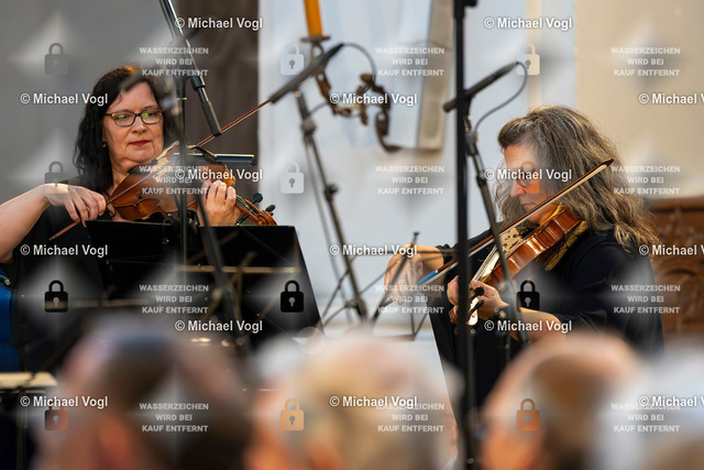 TAM25_K.05__Michael-Vogl_025_5666 | Tage Alter Musik Regensburg K.05 Basilika St. Emmeram Xenia Löffler, Alfredo Bernardini, Michael Bosch, Oboe Batzdorfer Hofkapelle (Deutschland) Musik aus der Fürst Thurn und Taxis Hofbibliothek Regensburg Daniel Deuter Konzertmeister Foto: Michael Vogl