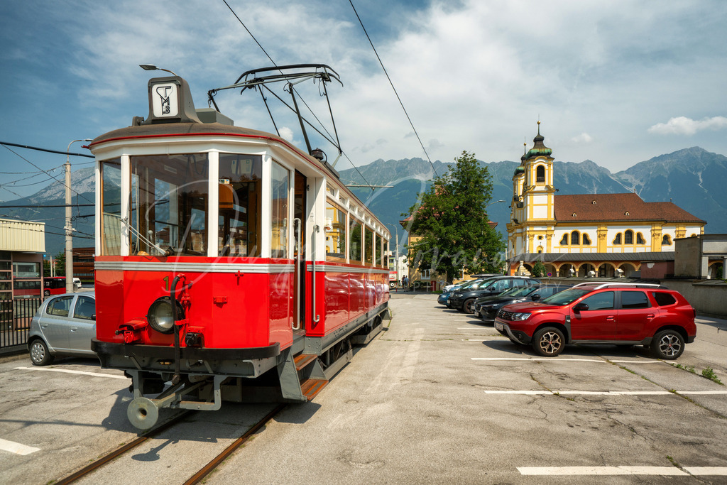 Nostalgie | Nostalgietram in der Remise der Tiroler Museumsbahnen