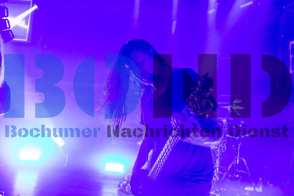 SES_ENEINS20250227-50 | bond - Realisiert mit Pictrs.com