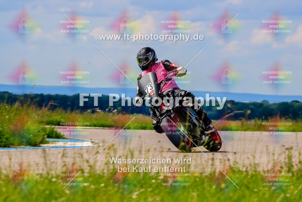 MotoTeam-0862 | Hier findet Ihr Bilder von Touristenfahrten auf der Nürburgring Nordschleife oder von anderen Veranstaltungen die ich besucht habe. Viel Spass beim Durch Schauen 