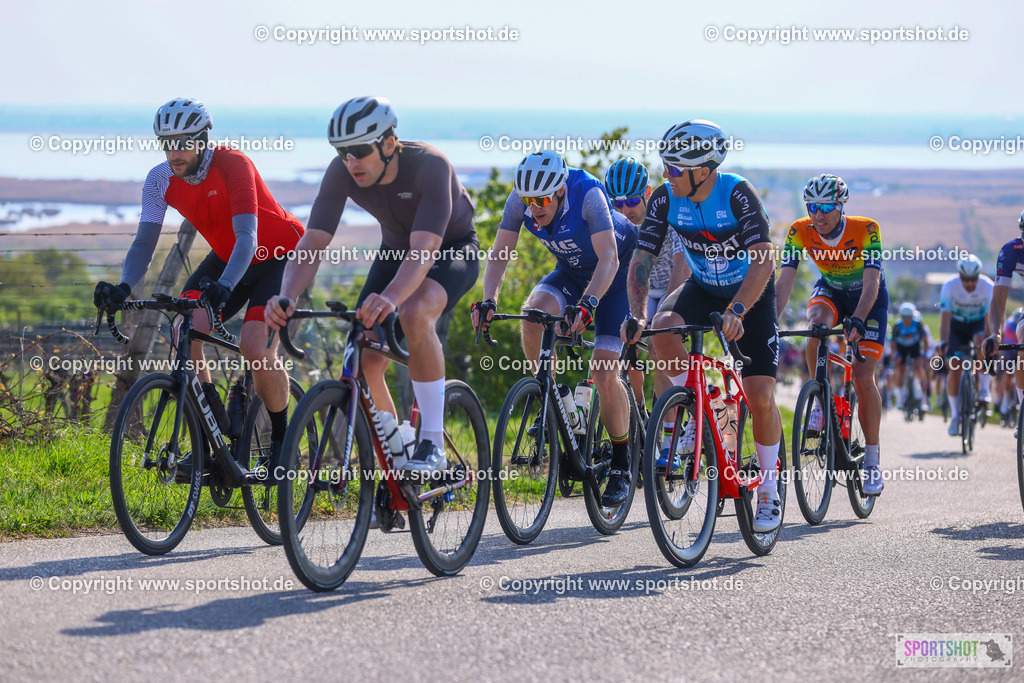 TRA_0448 | Neusiedlersee Radmarathon 2026@sportshot_your_pictrs #yourpictures#roadtowm2029 #nrm #neusiedlerseeradmarathon #neusiedlersee #neusiedlerseetourismus #burgenland #mörbisch #nrm26 #burgenlandtourismus #voglundco #poweredbyburgenlandtourismus #radsport #rad #marathon #ucigranfondo #visitburgenland #ucigranfondoworldseries