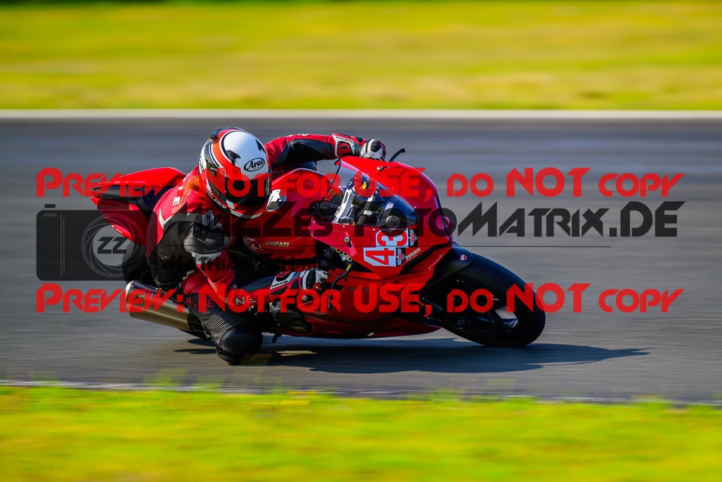 MaZZes_FotoMatrix_240725_6007705_7209 | ROT