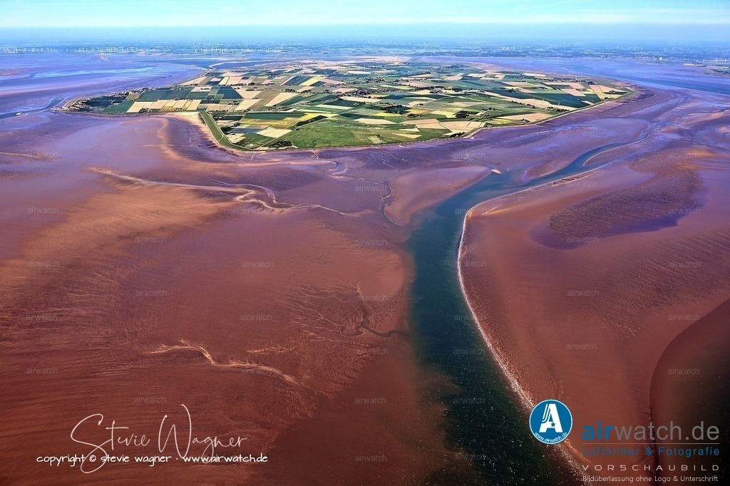 Halligen-Inseln-Weltnaturerbe-Wattenmeer-Mai-23-airwatch-wagner-240A3302 | Entdecken Sie atemberaubende Luftbilder und Fotografien auf airwatch.de - Tauchen Sie ein in eine Welt voller faszinierender Aufnahmen aus der Vogelperspektive.