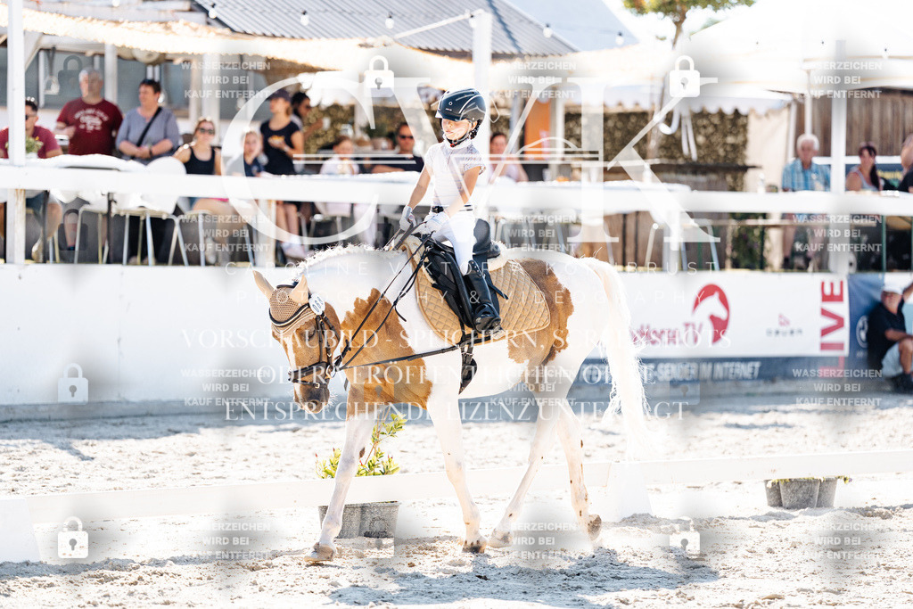 CK903327 | Turnierfotografie Pferdefotografie Trier Rheinland-Pfalz Pferdesport Reitsport Tierfotografie Sportfotografie Pferdevideo Pferdevideografie Equestrianvideography equestrianphotography  - Realisiert mit Pictrs.com