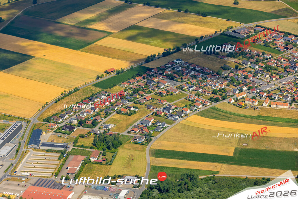 Das Luftbild zeigt : Michelsdorf Cham - Die Luftaufnahme wurde 2023 vom UL-Flugzeug aus erstellt ( keine Drohne ) - Hochauflösende Luftaufnahme - Für grossformatige Ausdrucke geeignet. Die Geschenkidee !Mit Lizenz und Bildrechte bestellbar