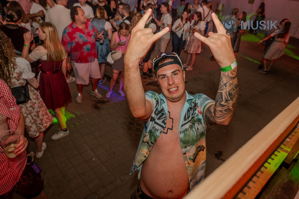 DSC_3670 | "Fussifoto.com – Ihr Ansprechpartner für hochwertige Fotografie! Entdecken Sie kreative Bilder und professionelle Dienstleistungen. Kontaktieren Sie uns für Ihre Projekte!"