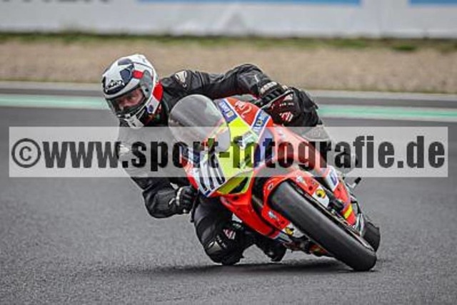 pube7973 | Professionelle Fotos von Sportveranstaltungen, aber auch Hochzeiten und anderen Events. - Realisiert mit Pictrs.com