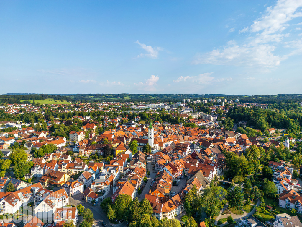 PS-Wangen-20256-02 | Entdecke die größte Bildgalerie der Region mit Fotografien aus dem Allgäu, der Bodenseeregion, Oberschwaben, dem Donautal und der Schwäbischen Alb. Landschaften, Luftaufnahmen und Reisefotografie als Wandbild und Fotokunst. - Realisiert mit Pictrs.com