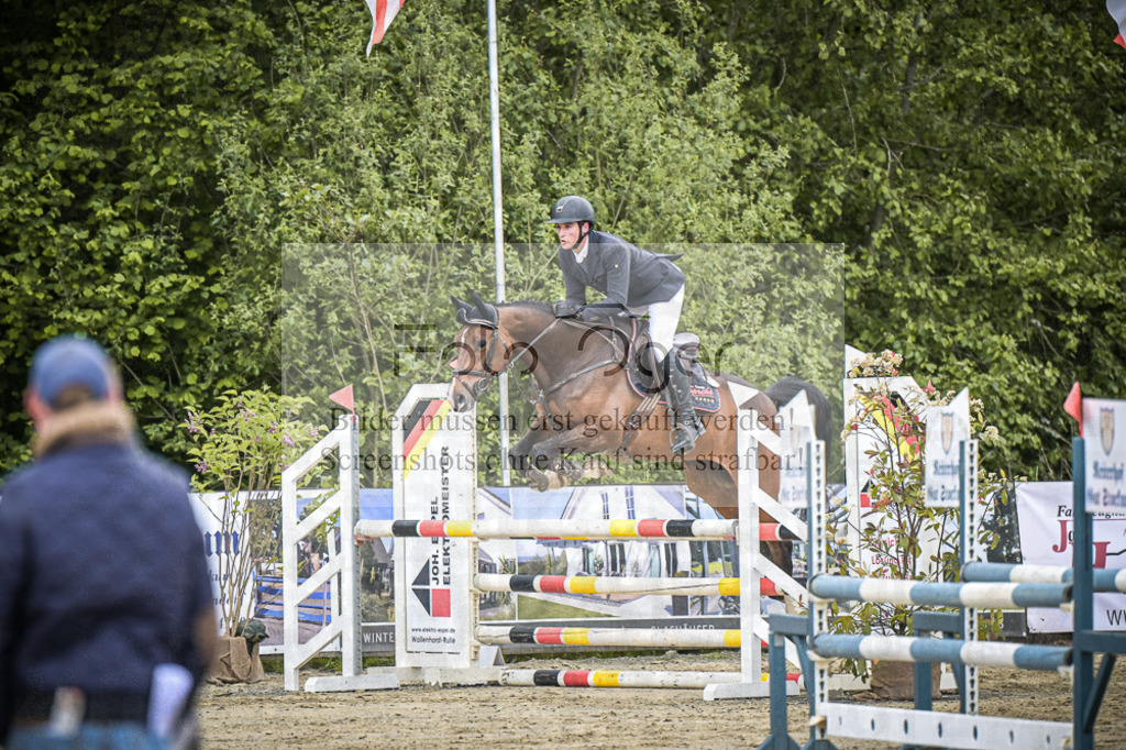 DOS_0940 | Entdecke hochwertige Reitturnierfotos von Foto Oger. Professionell, emotional und authentisch – jetzt Lieblingsmomente im Shop bestellen.Deutschlandweite Turnierfotografie. - Realisiert mit Pictrs.com