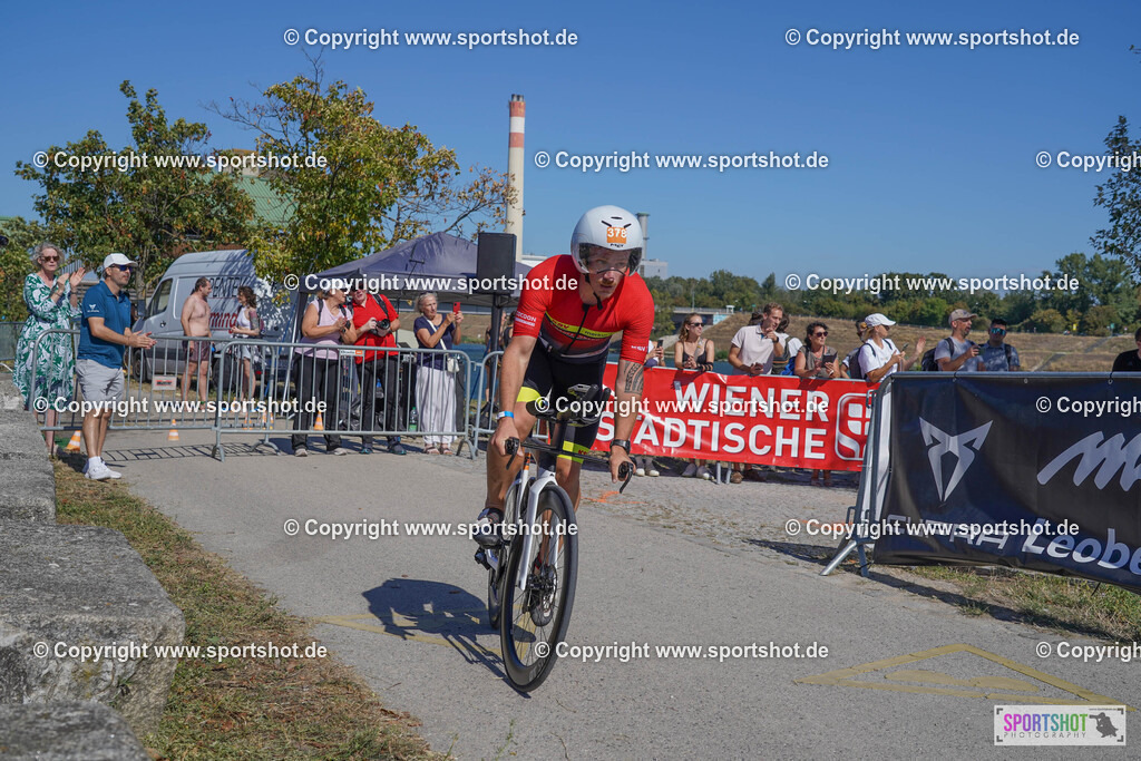 DSC00629 | Vienna Triathlon 2024                                        P3 Event                                                             #yourpictrs #sportshot_your_pictrs                 @Sportshotphotography                                     Photo Credit: www.sportshot.de