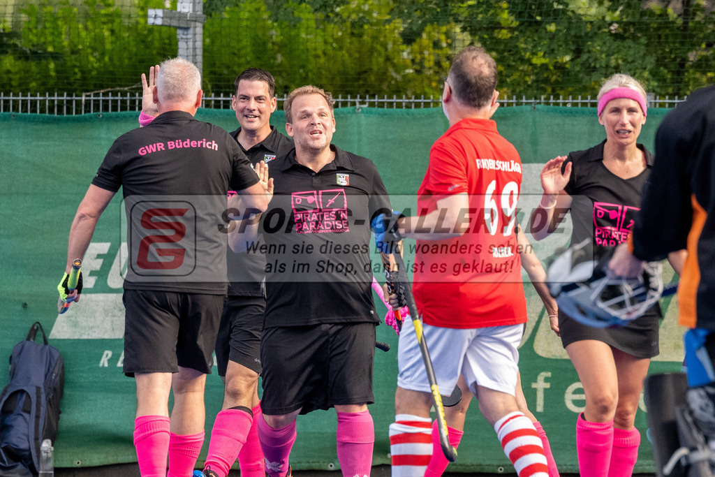 SFE_20240817_0247 | Krefeld, Deutschland, 17.08.2024:  European Cup for Recreational Hockey Players im KTHC Stadion Rot-Weiss Köln Tennis and Hockey Club am 17.08.2024 in Krefeld, Deutschland. (Foto von Stephan Fehrmann)Krefeld, Germany, 17.08.2024: European Cup for Recreational Hockey Players in KTHC Stadion Rot-Weiss Köln Tennis and Hockey Club at 17.08.2024 in Krefeld, Deutschland. (Foto from Stephan Fehrmann)