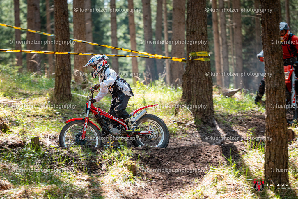 fuernholzer_250501-C2-307 | Fotografische Impressionen von der Red Stag Enduro Extreme by fuernholzer-photography.com. Endurosport in Österreich fotografisch festgehalten von fuernholzer. Auftragsfotografie für Private, Gewerbefotos und Industriefotografie. Eventfotografie, Sportfotografie und Motorsportfotografie. Anbieter von Fotoworkshops, Fototraining, fotografischen Vorträgen und Fotoseminaren.